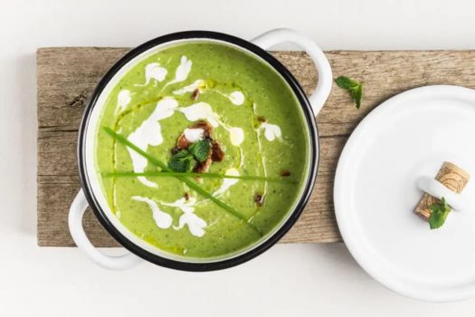 Hernesosekeitto paahdetulla salamilla resepti