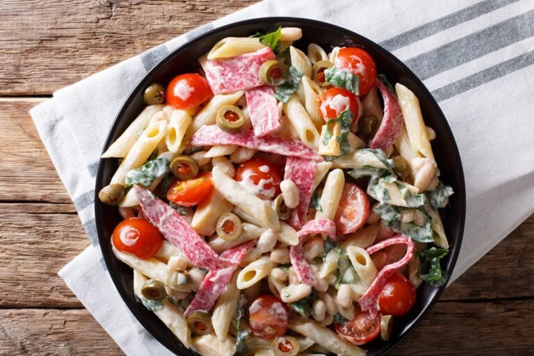 Kermainen salamipasta